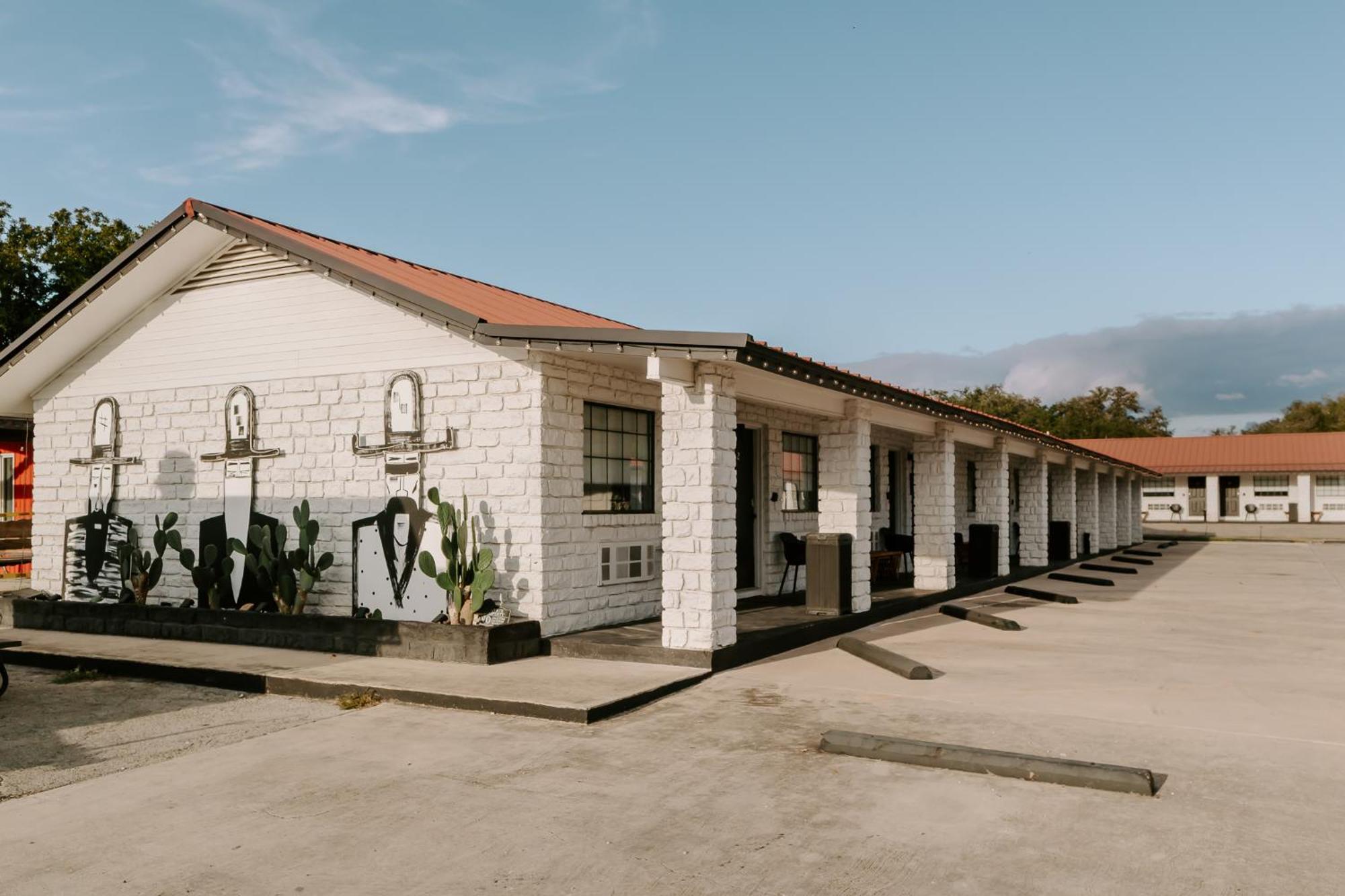 The Cowboy Motel Camp Wood المظهر الخارجي الصورة